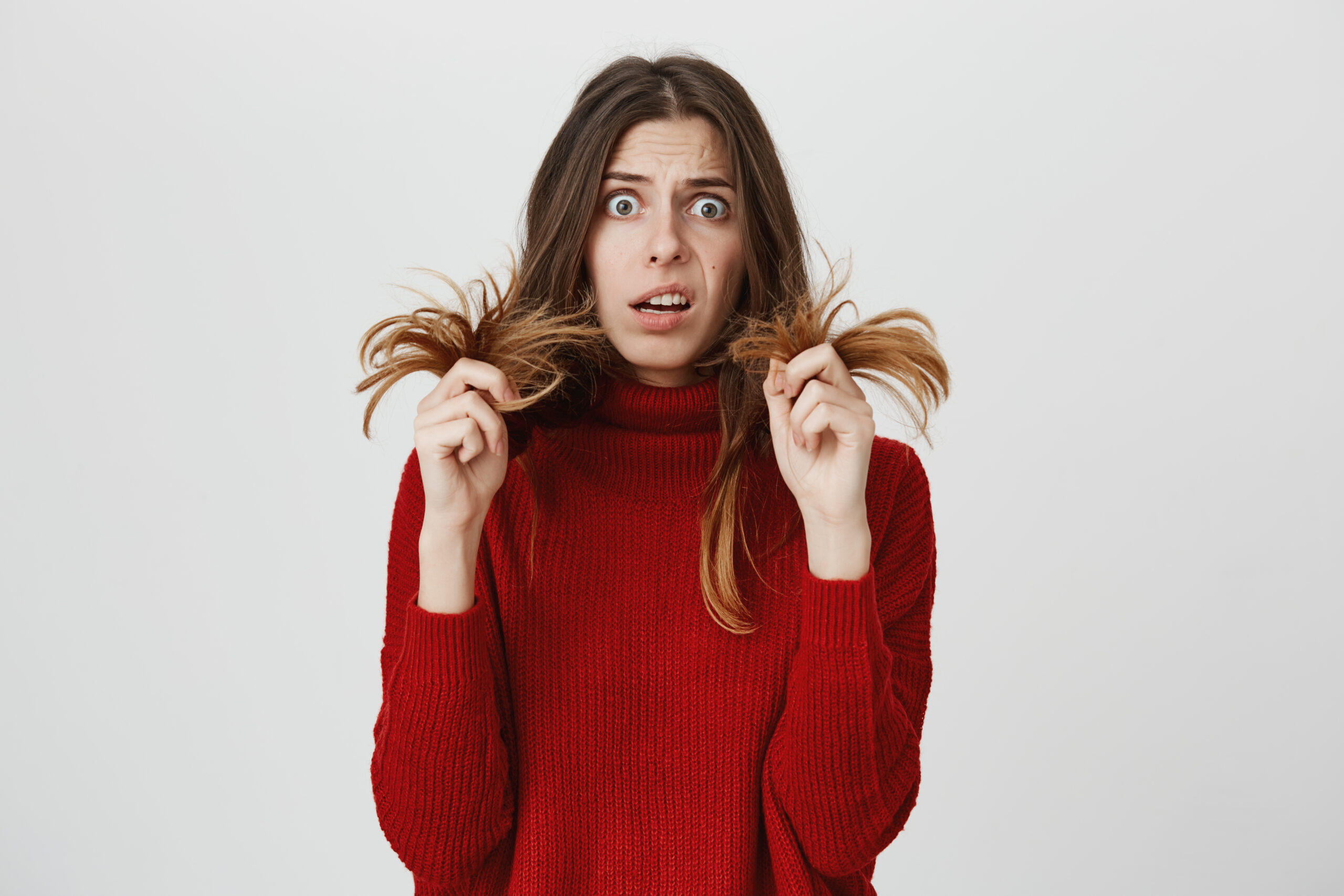 How to remove split ends at home